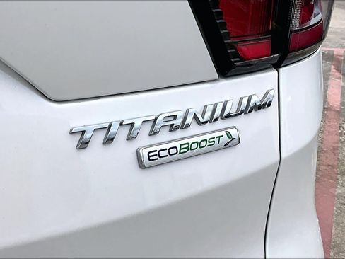 Used 2018 Ford Escape Titanium FWD image 10