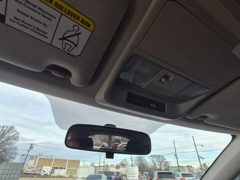 Used 2020 Mitsubishi Outlander ES image 38