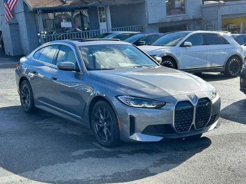 Used 2023 BMW i4 eDrive40 image 3