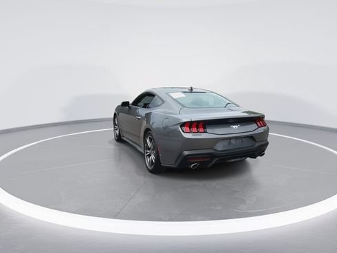 Used 2025 Ford Mustang Coupe RWD image 9