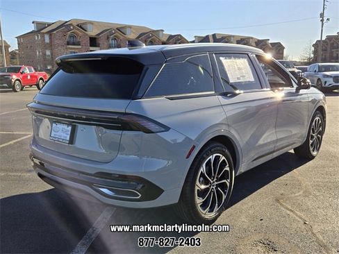 New 2026 Lincoln Nautilus Reserve image 3