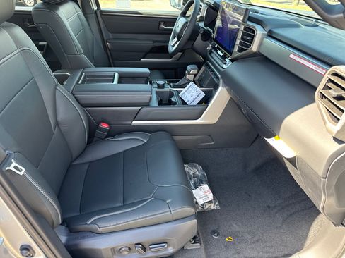 New 2026 Toyota Tundra Limited AWD/4WD image 18