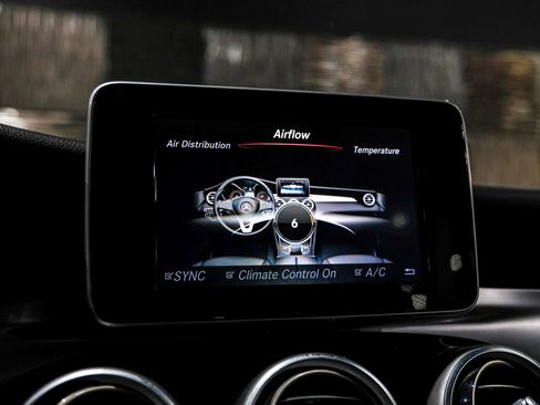 Used 2017 Mercedes-Benz GLC 300 image 29