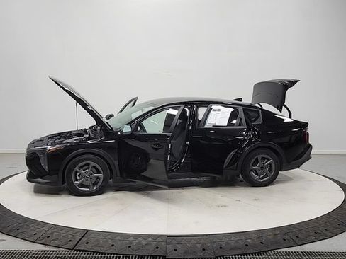 Used 2025 Kia K4 FWD image 12