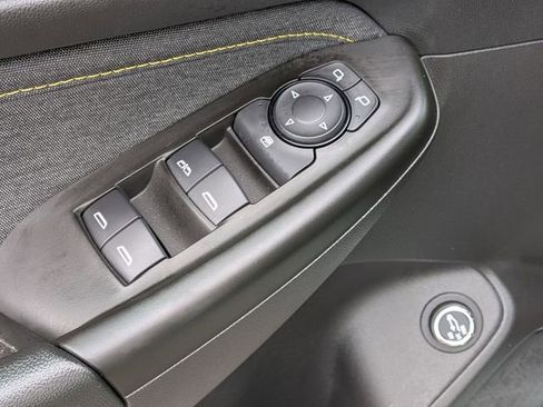 Used 2025 Chevrolet TrailBlazer ACTIV w/ Convenience Package FWD image 14