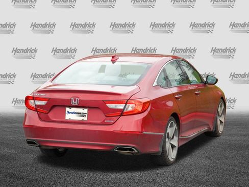 Used 2018 Honda Accord Touring image 6