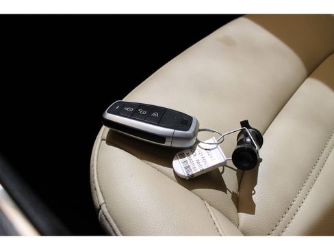 Used 2021 Ford Edge SEL image 29