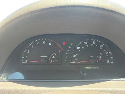 Used 2004 Toyota Camry LE FWD image 22