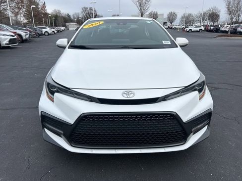 Used 2020 Toyota Corolla SE image 2