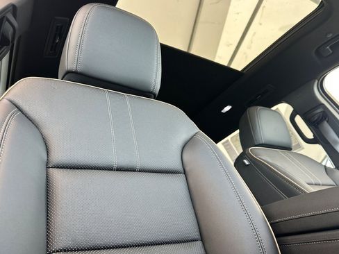 New 2026 Chevrolet Traverse High Country FWD image 20