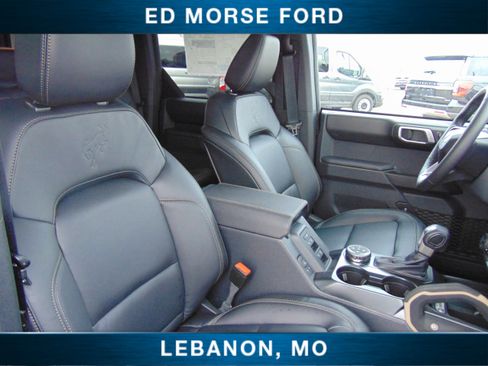 New 2025 Ford Bronco Badlands image 16