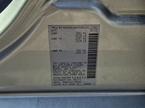 Used 2024 Nissan Altima 2.5 SV FWD image 18