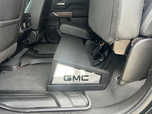 Used 2021 GMC Sierra 2500 Denali w/ Denali Black Diamond Edition image 18