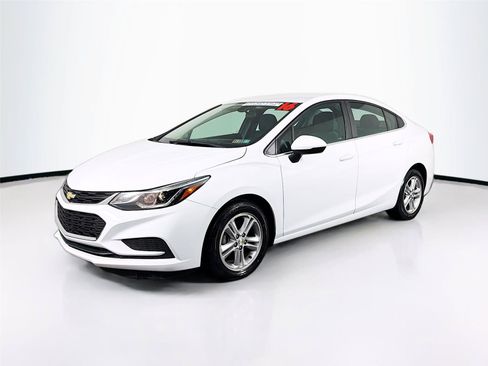 Used 2016 Chevrolet Cruze LT FWD image 7