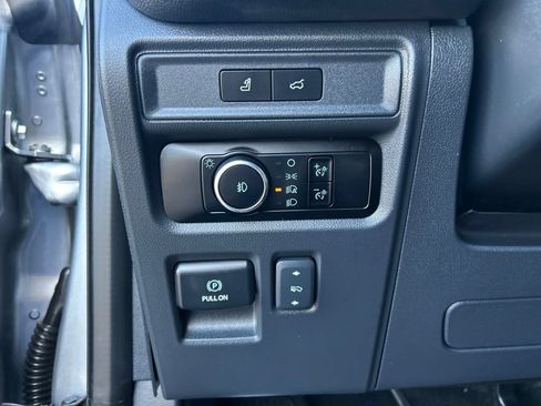 Used 2023 Ford Expedition Limited AWD/4WD image 20