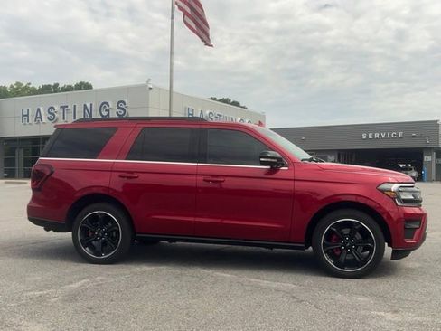 Used 2022 Ford Expedition Limited AWD/4WD image 7