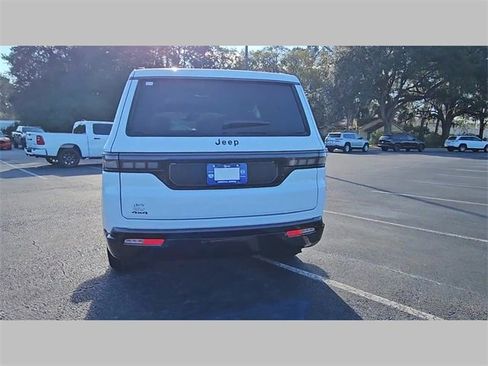 New 2026 Jeep Grand Wagoneer Limited image 30