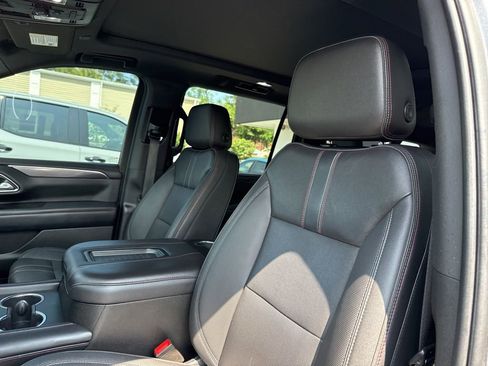 Used 2022 Chevrolet Suburban RST w/ Luxury Package image 18