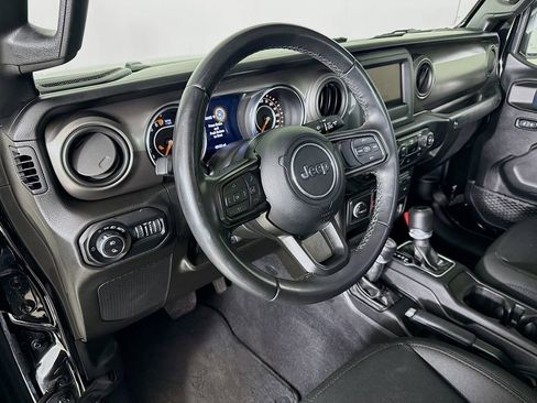 Used 2021 Jeep Gladiator Sport image 9