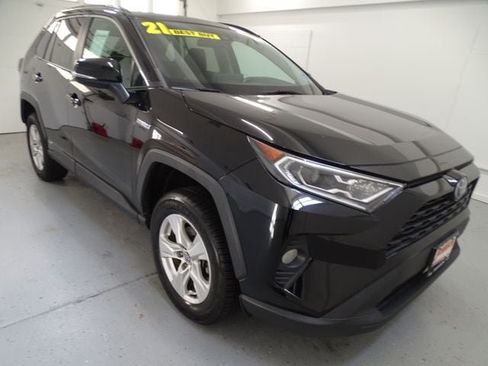 Used 2021 Toyota RAV4 XLE w/ Convenience Package AWD/4WD image 24