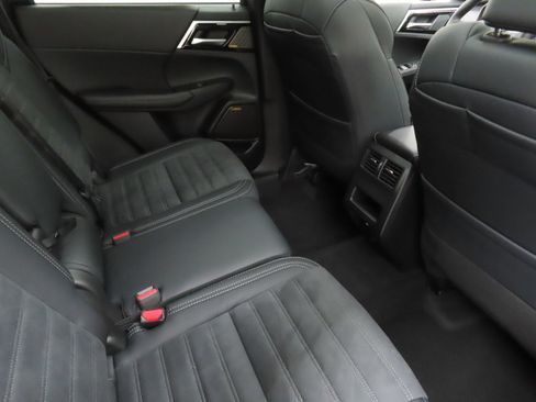 New 2026 Mitsubishi Outlander SE FWD image 24