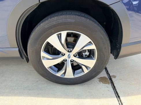 Used 2023 Subaru Ascent Premium w/ Convenience Package AWD/4WD image 29