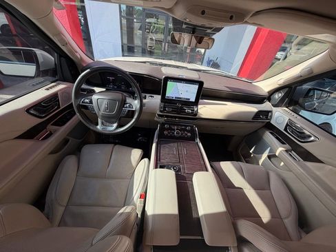 Used 2020 Lincoln Navigator Reserve w/ Equipment Group 208A Reserve AWD/4WD image 32