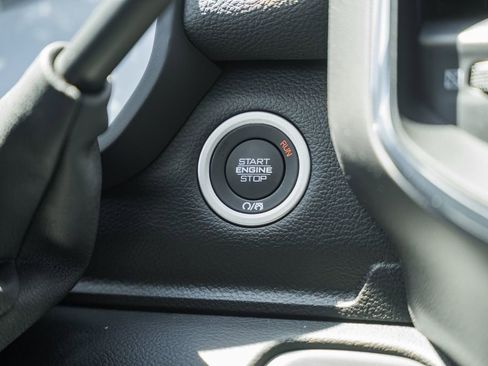 New 2026 RAM 2500 Laramie AWD/4WD image 32