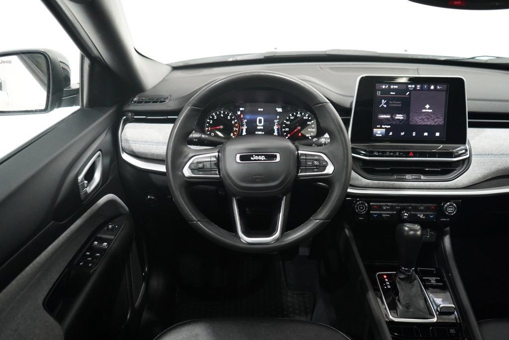 Used 2023 Jeep Compass Latitude w/ Sun and Sound Group AWD/4WD image 14