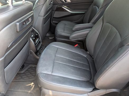 Used 2020 BMW X7 xDrive40i w/ Premium Package AWD/4WD image 7