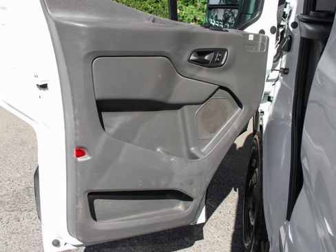 Used 2020 Ford Transit 150 XL image 12