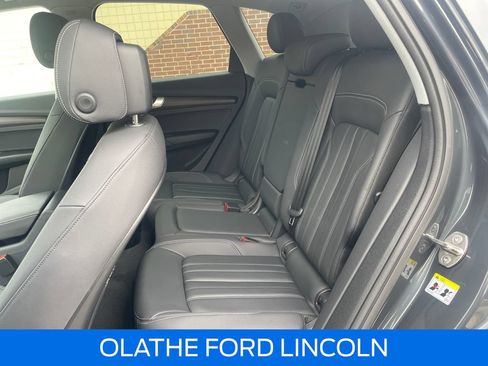 Used 2024 Audi Q5 2.0T Premium w/ Convenience Package AWD/4WD image 22