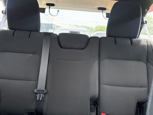 Used 2018 Jeep Wrangler Unlimited Rubicon AWD/4WD image 19