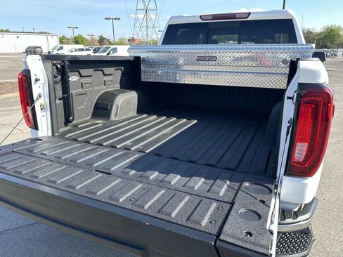 Used 2021 GMC Sierra 1500 SLT w/ SLT Convenience Package image 14