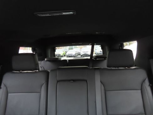 Used 2025 Chevrolet Tahoe LT image 35