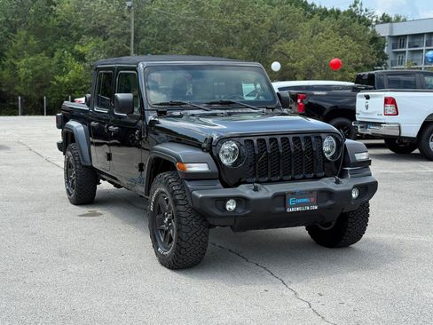 Used 2020 Jeep Gladiator Sport w/ Quick Order Package 24S AWD/4WD image 3