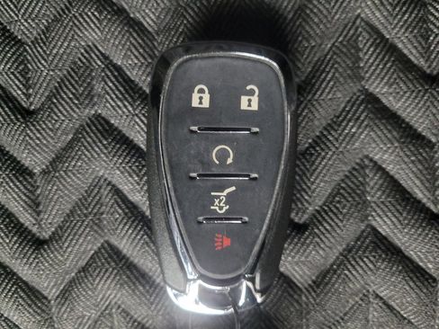 Used 2024 Chevrolet Equinox LT w/ LPO, Floor Liner Package FWD image 32