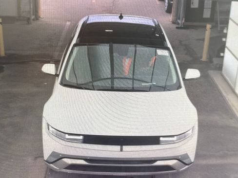 Used 2025 Hyundai Ioniq 5 Limited image 15