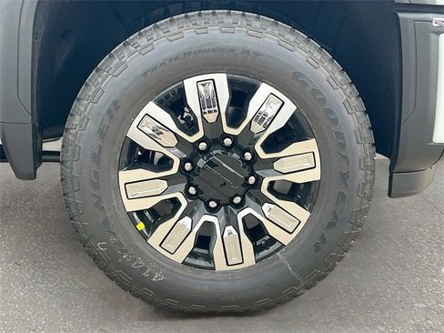 New 2026 GMC Sierra 2500 Denali w/ Denali Reserve Package image 19