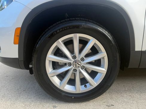 Used 2017 Volkswagen Tiguan Wolfsburg Edition FWD image 40