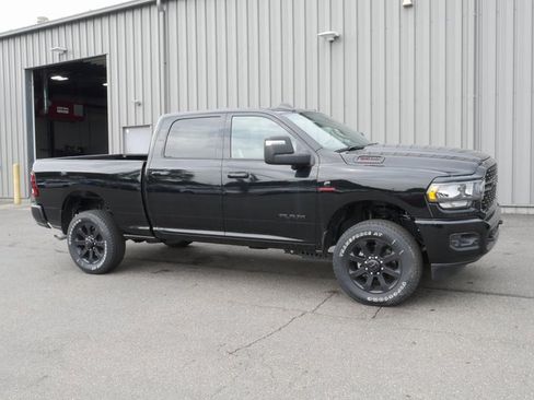 Used 2024 RAM 2500 Big Horn w/ Night Edition image 8