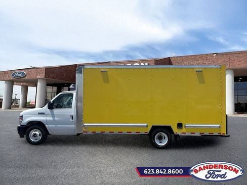 Used 2022 Ford E-350 and Econoline 350 Super Duty RWD image 6
