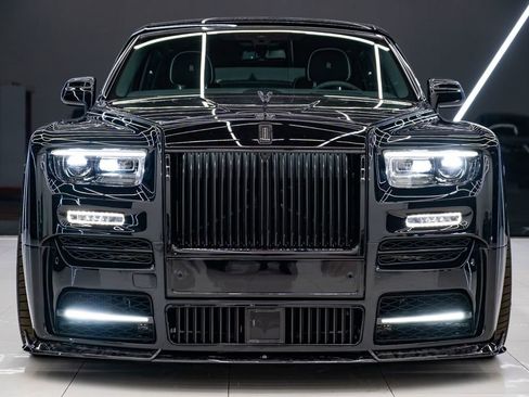 Used 2026 Rolls-Royce Phantom Sedan RWD image 2