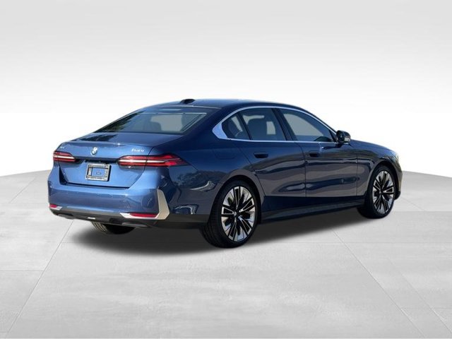 Certified 2026 BMW 540i xDrive AWD/4WD image 9