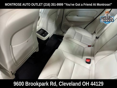 Used 2026 Volvo XC60 B5 Ultra image 33