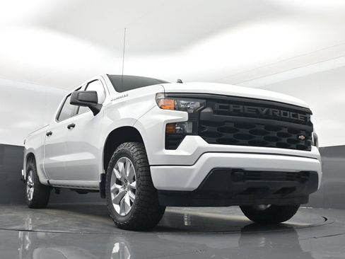 Used 2022 Chevrolet Silverado 1500 Custom image 45