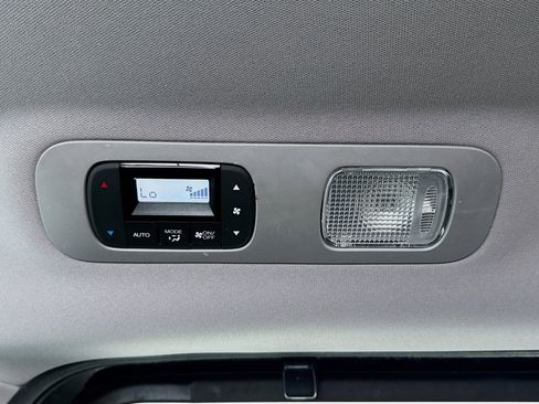 Used 2023 Honda Odyssey EX-L image 17