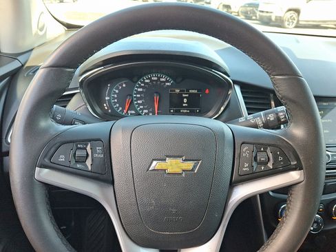 Certified 2018 Chevrolet Trax LT w/ LT Convenience Package FWD image 20