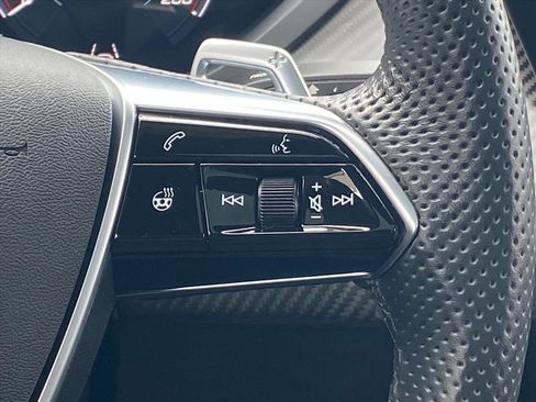 Used 2022 Audi e-tron GT Prestige w/ Prestige Package image 10