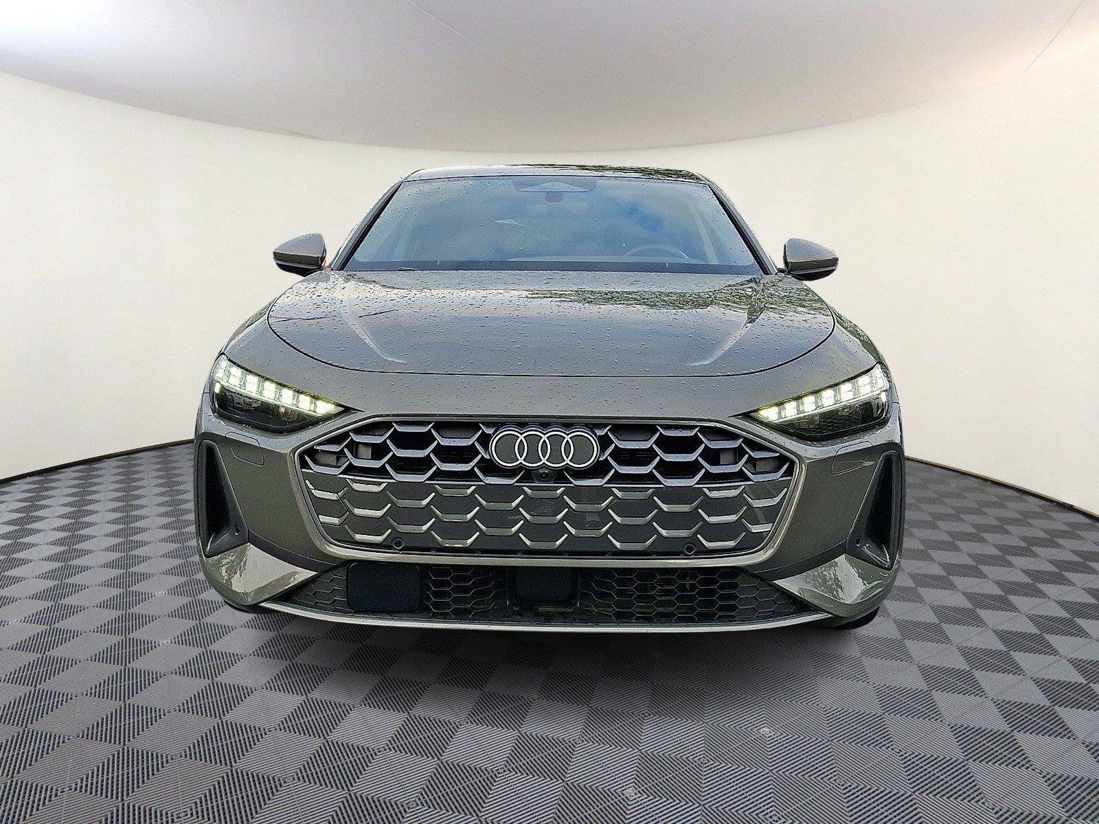 Used 2025 Audi A5 2.0T Premium Plus w/ Premium Plus AWD/4WD image 2